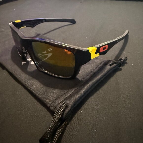 Oakley Jupiter Mens Sunglasses Gold Reflective Lenses - Picture 3 of 9